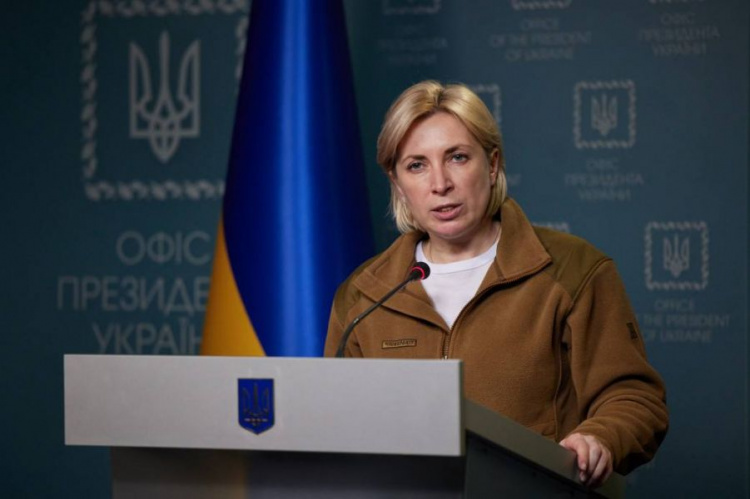 «Сейчас мы ведем переговоры только о 38 тяжелораненых бойцах»: Ирина Верещук об эвакуации из Мариуполя