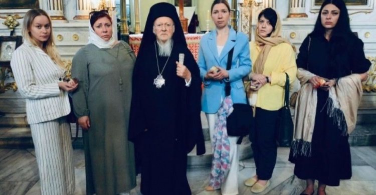 Вселенский Патриарх будет молиться за защитников Мариуполя – жена бойца полка «Азов»