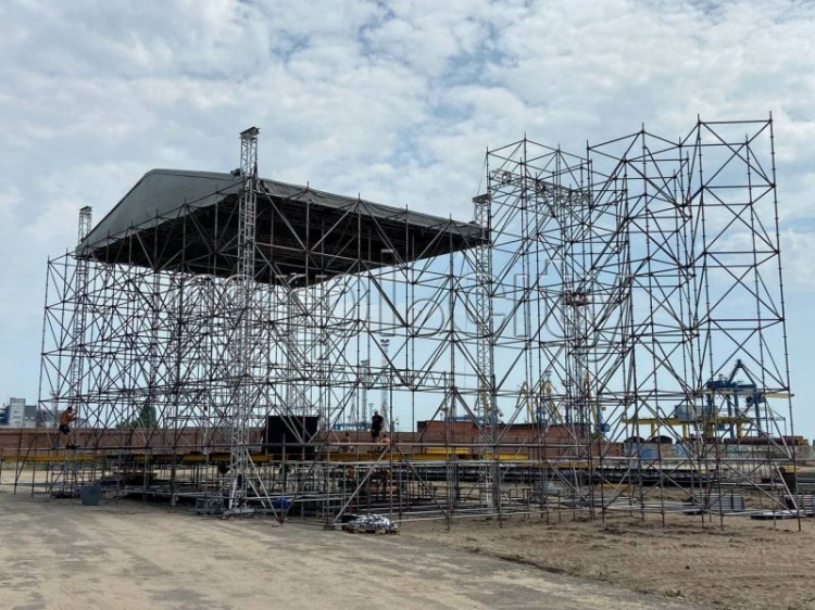 Четыре сцены и множество лаунж-зон: как в Мариуполе готовятся к MRPL City Festival 2021