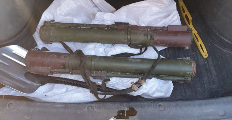 Бывший военный на Донетчине пытался продать гранатометы (ФОТО)