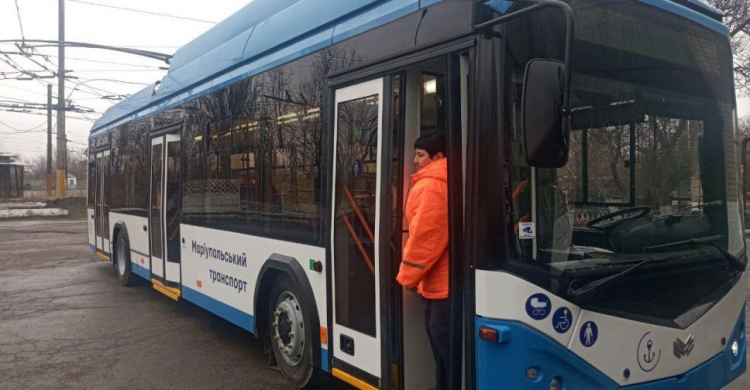 Первые троллейбусы уже в Мариуполе: когда транспорт выйдет на улицы города? (ФОТО)
