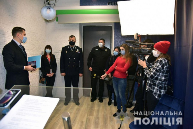 Мариупольские полицейские презентовали собственную телестудию (ВИДЕО)