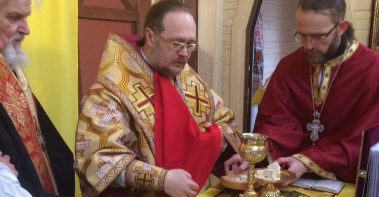 Будет ли объединение мариупольских православных? (ФОТО)