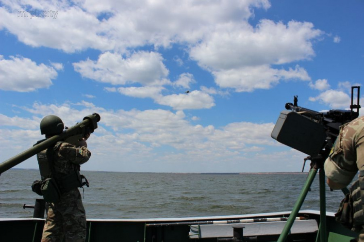 В акватории Азовского моря впервые прошли совместные учения Мариупольского отряда морской охраны и ВСУ (ФОТО)