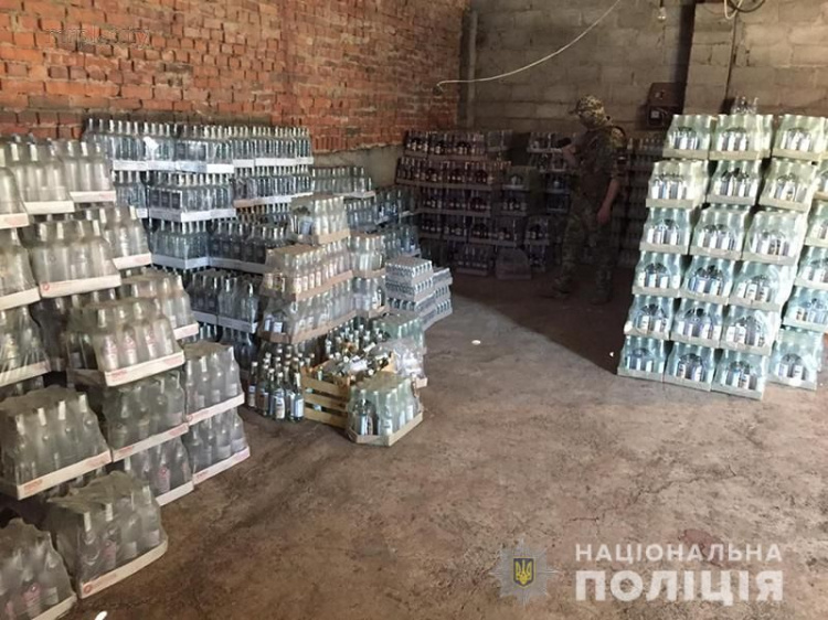 На Донетчине закрыли межрегиональный канал сбыта нелегального алкоголя (ФОТО)