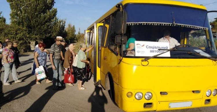 Для жителей прифронтового Бердянского запустили бесплатный автобус на Мариуполь
