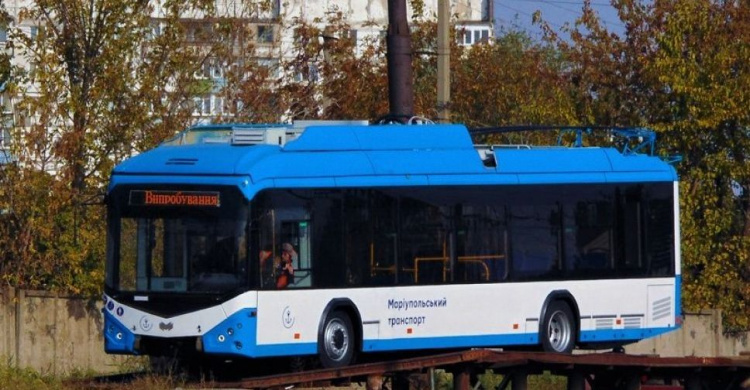 В Мариуполь прибыли первые троллейбусы с увеличенным автономным ходом