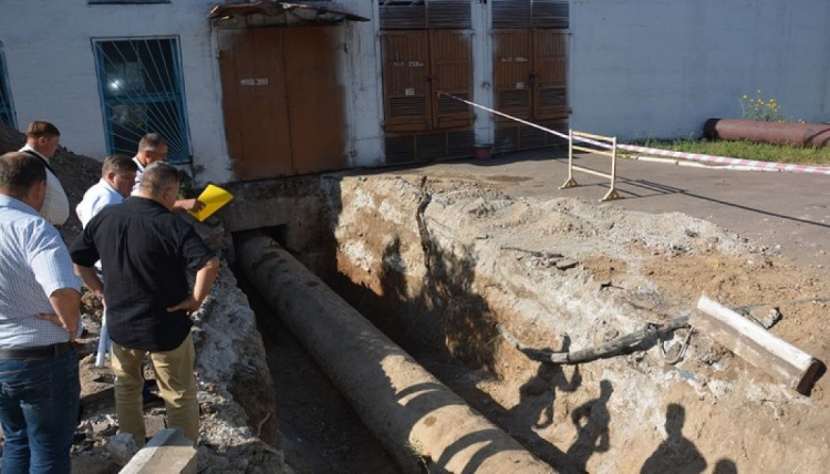 Мариупольцам стоит запастись водой: центр Кальмиусского района отключат от водоснабжения (ФОТО)