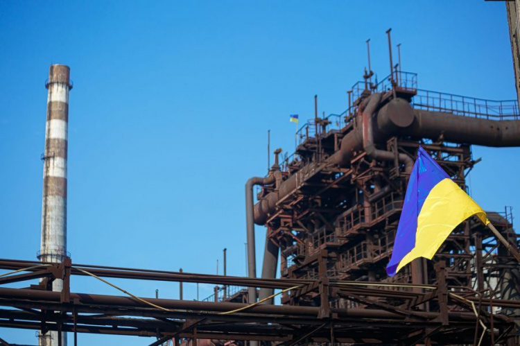 Сотрудникам мариупольских предприятий предоставляют работу в других городах Украины