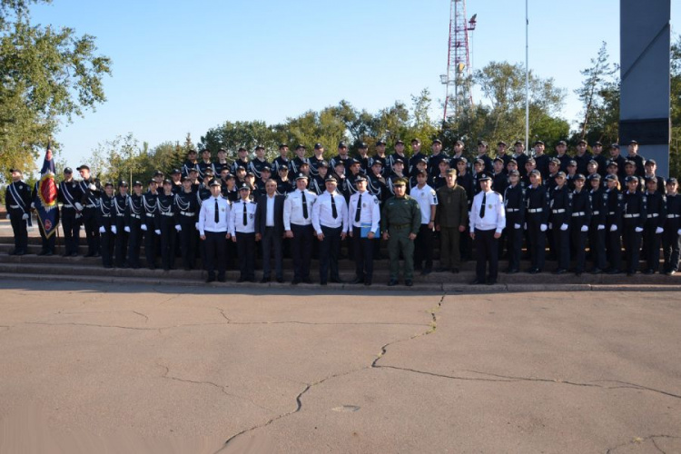 В Мариуполе 70 курсантов из разных областей получили первые погоны (ФОТО)