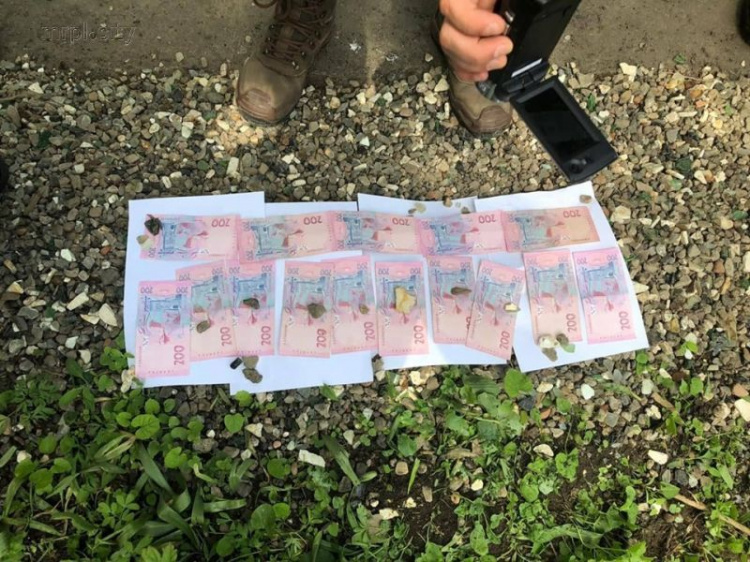 На Донбассе на взятке поймали офицера ООС (ФОТО)