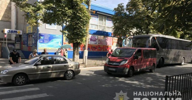В Донецкой области автобус с детьми попал в ДТП (ФОТО)