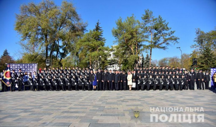 Приветствие «Слава Украине!» впервые официально прозвучало в Мариуполе (ФОТО)