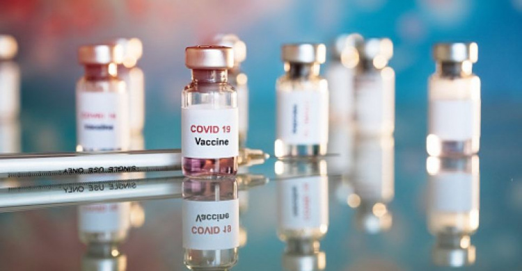 Украина получит дополнительные пять миллионов доз вакцины от коронавируса