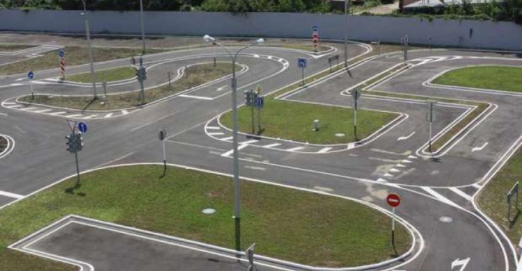 В Мариуполе построят автодром?