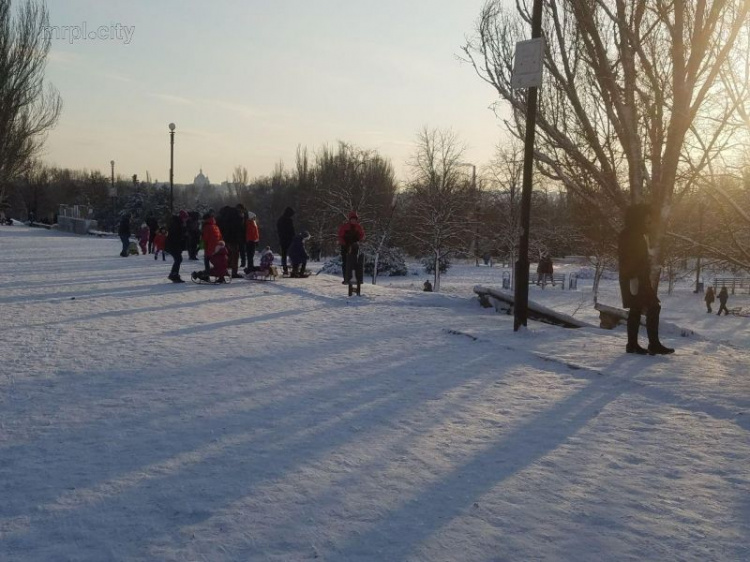 Зима в Мариуполе: жители 