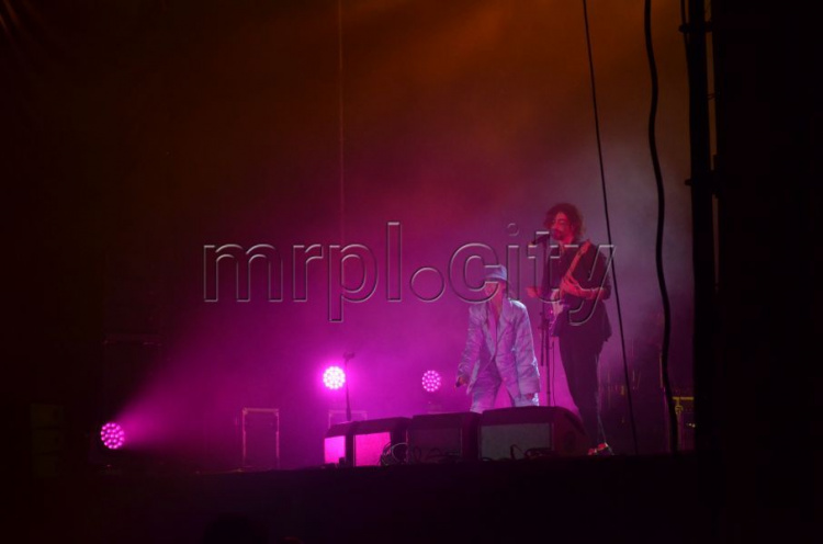 Мариуполь отпраздновал День города масштабным концертом и невероятным фейерверком