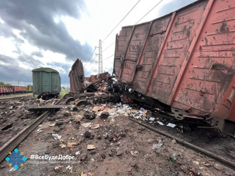 Оккупанты уничтожили вагон с продуктами для жителей Донбасса
