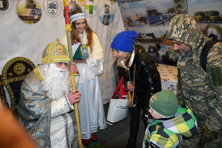 Маріупольці у Тернополі відвідали резиденцію святого Миколая