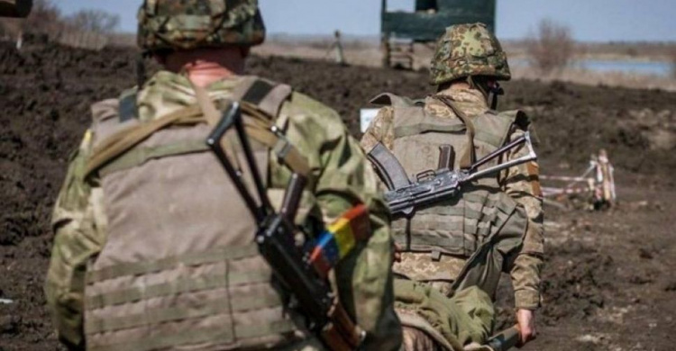 В результате обстрела в Донбассе погиб украинский военный