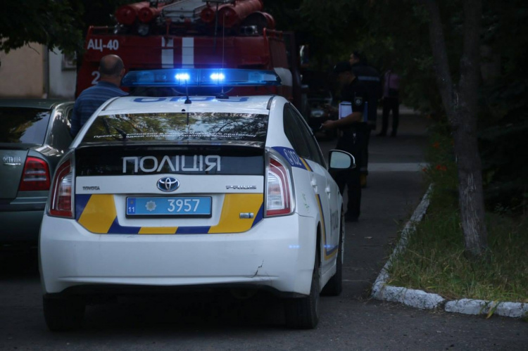Семеро полицейских получили ранения при взрыве в Мариуполе (ФОТО)