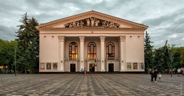 Восстановит ли работу Донецкий академический областной драматический театр, базировавшийся в Мариуполе?