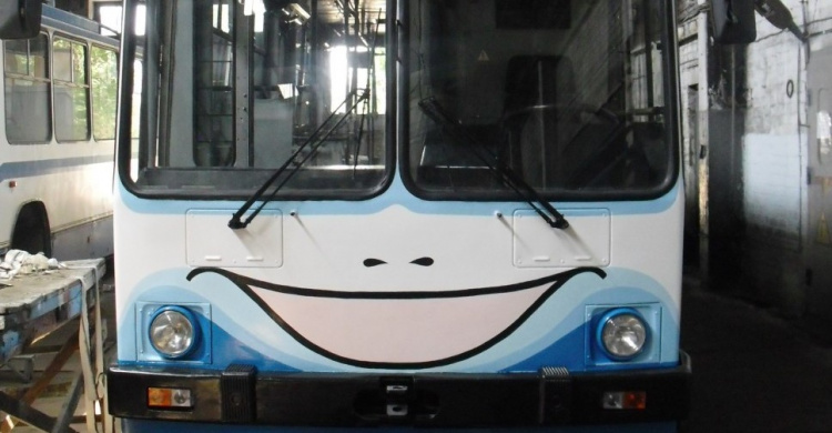 Улыбающийся троллейбус выйдет на улицы Мариуполя через неделю