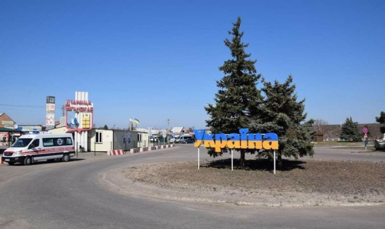 В Донбассе из-за перебоев замедлился пропуск через КПВВ