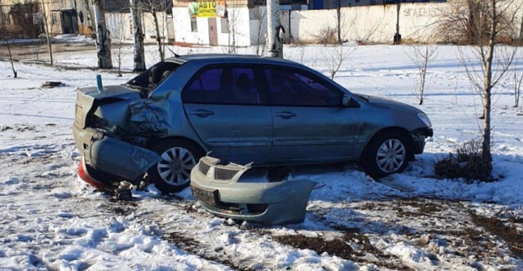 В Мариуполе водитель создал аварийную ситуацию и скрылся с места ДТП