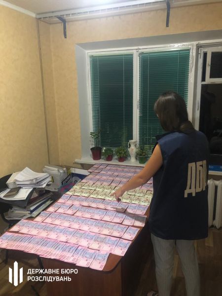 Чиновники в Донбассе ежемесячно требовали от предпринимателей по 100 тысяч гривен (ФОТО)