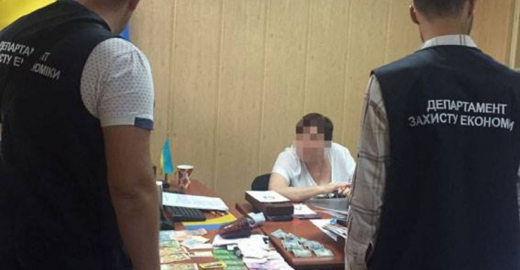 В университете в Донецкой области со студентов собирали «дань»