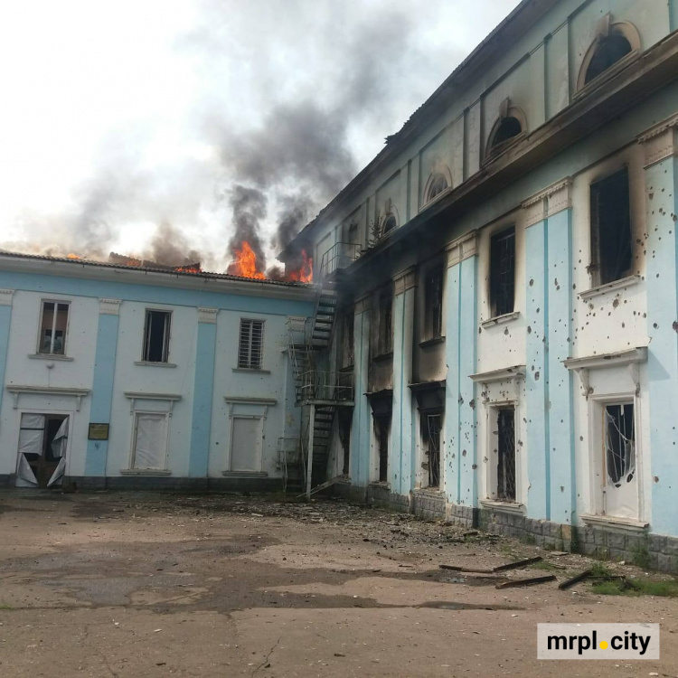 Окупанти знищили Палац культури в Часовому Ярі, де місцеві отримували гуманітарку