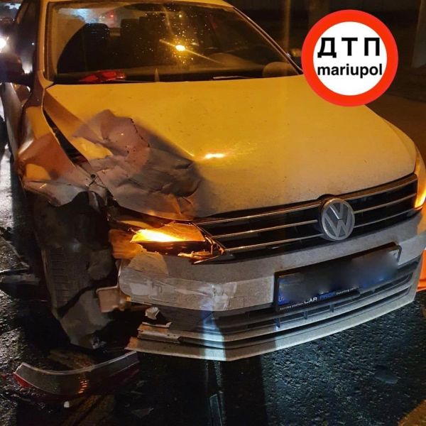 В Мариуполе в результате аварии пассажир получил черепно-мозговую травму 