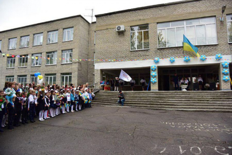 Первое сентября в Донецкой области прошло без нарушений общественного порядка (ФОТО)