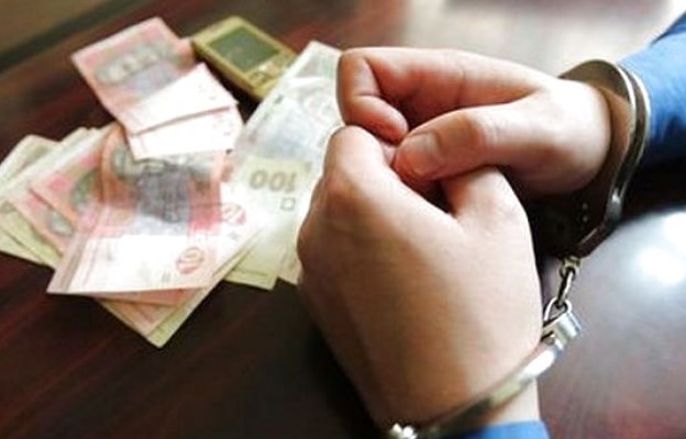 Ексдиректорка маріупольського медцентру поверне державі 2,5 млн грн: трюк із зарплатою провалився 