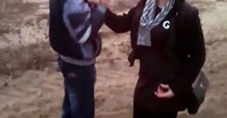 В Донецкой области школьница снимала на видео унижение сверстника с инвалидностью