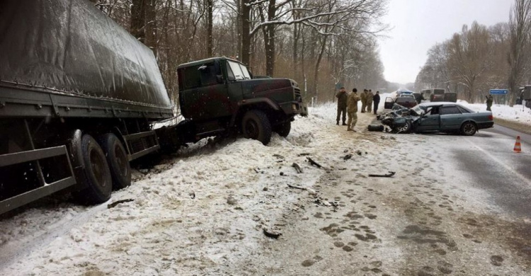 В ДТП с военным 