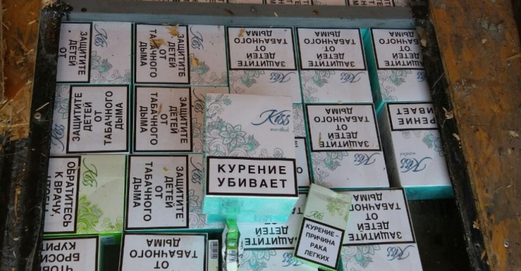 В Мариуполь из Донецка пытались переправить 2 тысячи пачек сигарет