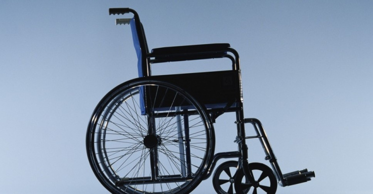 В Мариуполе водитель задавил мужчину на инвалидной коляске