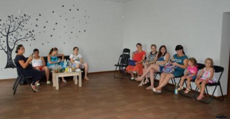 В Мариуполе на Левобережье появился «Клуб молодых мам»