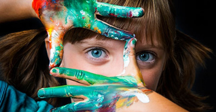 В Мариуполе пройдет выставка работ креативных детей