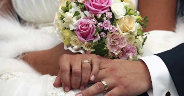 В Мариуполе стартует пилотный проект по экспресс-бракосочетанию