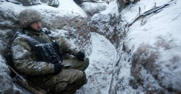 В Новый год один военный получил ранение в зоне АТО в результате обстрела боевиков