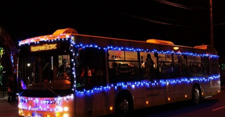 В Мариуполе добавили транспорт, который будет работать в новогоднюю ночь