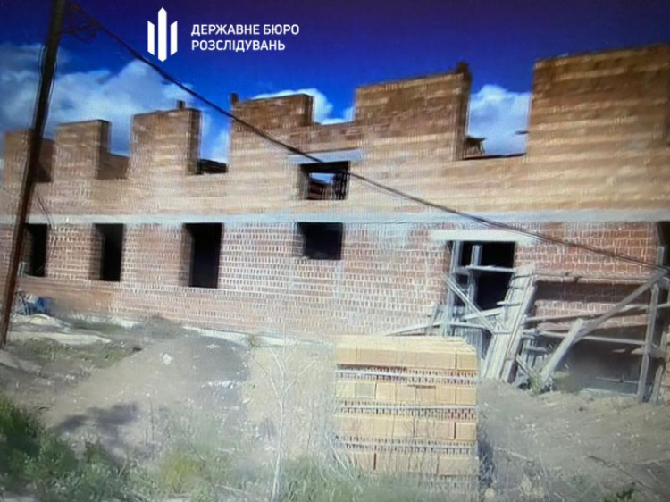Предпринимателям за хищение миллионов на строительстве казарм в Мариуполе грозит тюрьма
