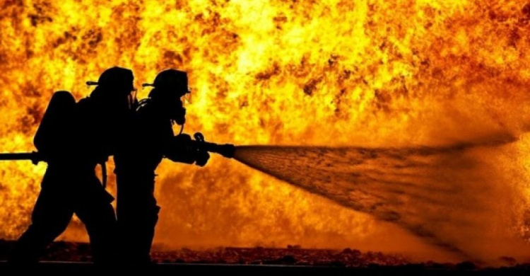 Более двух десятков спасателей тушили пожар в больнице Донетчины