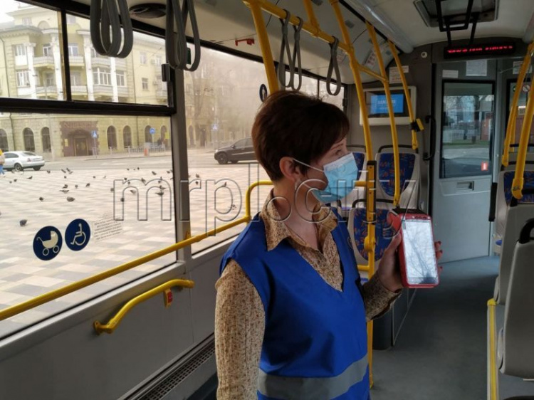 Единый электронный билет в городском транспорте: в Мариуполь - первый город Украины, где стартовал пилотный проект