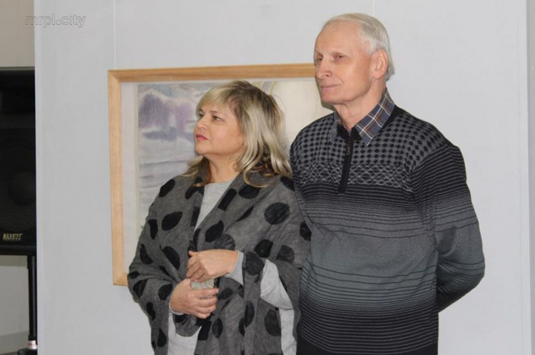 В Мариуполе представили акварели местного и одесских художников (ФОТО)