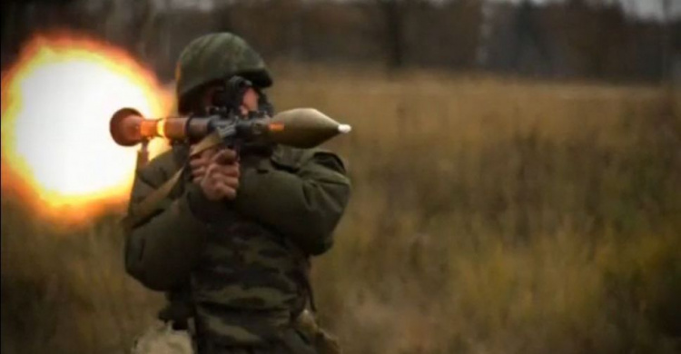 Боевики обстреляли окрестности поселков под Мариуполем: ранено два украинских бойца