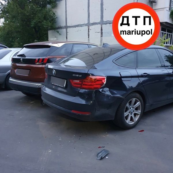 Нетрезвый водитель «ВАЗ» повредил две иномарки в Мариуполе